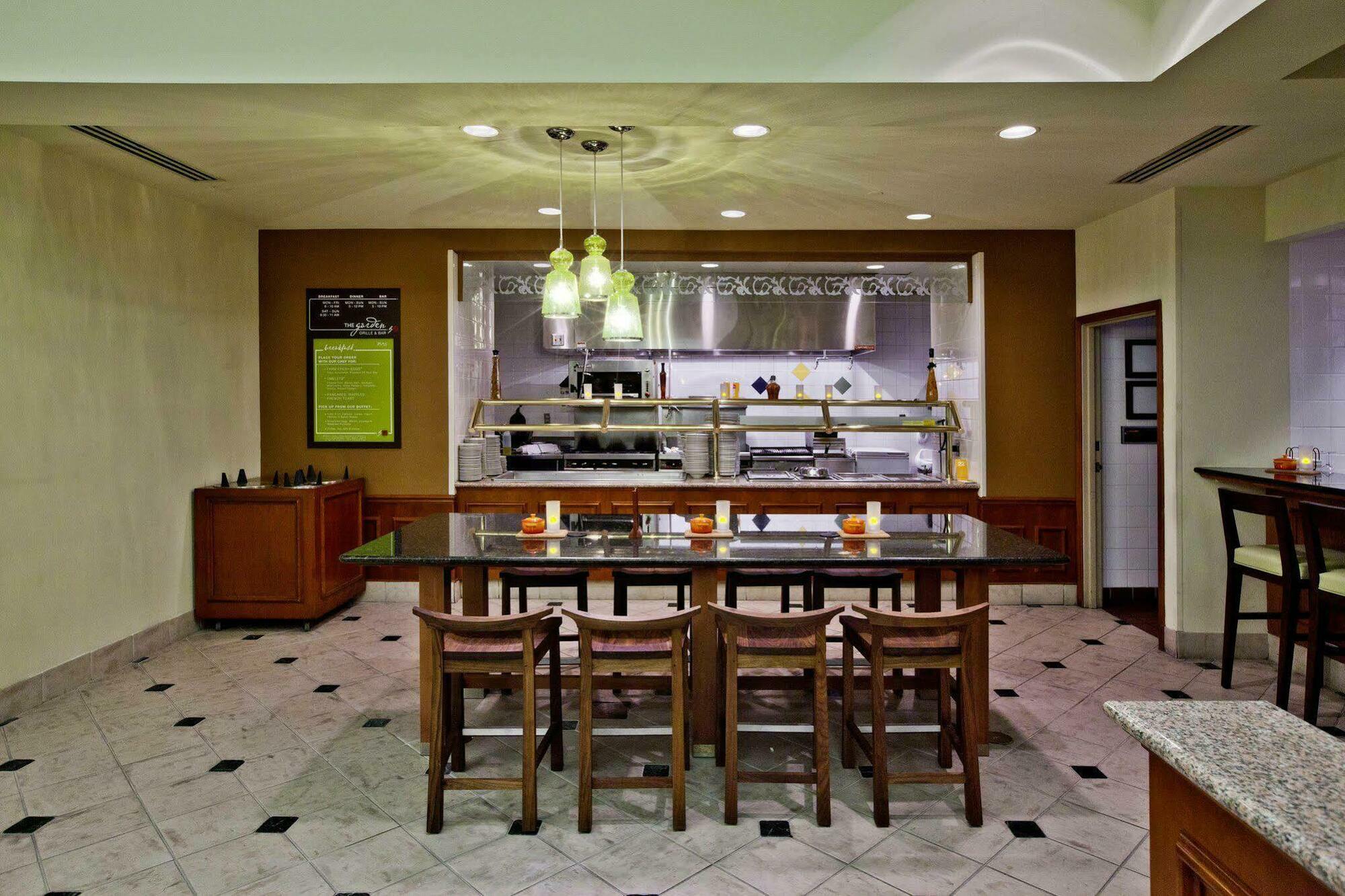 Hilton Garden Inn Oklahoma City Airport מראה חיצוני תמונה